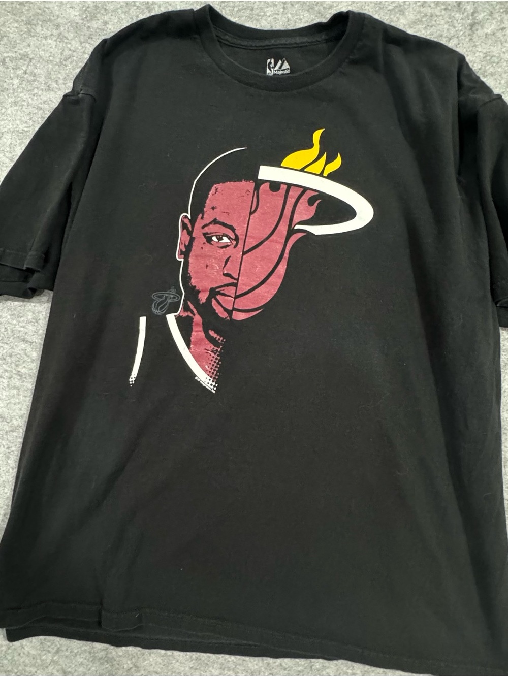 RARE Vintage Y2K Dwayne Wade Miami Heat Black Tee with  Face Graphic